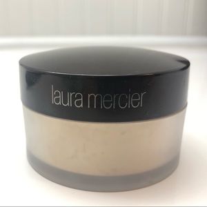 Full Laura Mercier Translucent Setting Powder